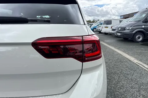  Volkswagen T-Roc 1.5 TSI Style Design Euro 6 (s/s) 5dr Thumbnail #29