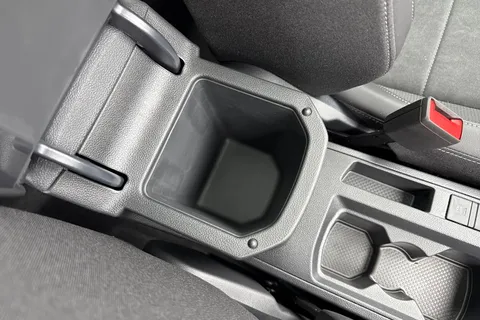  Volkswagen T-Roc 1.5 TSI Style Design Euro 6 (s/s) 5dr Thumbnail #42