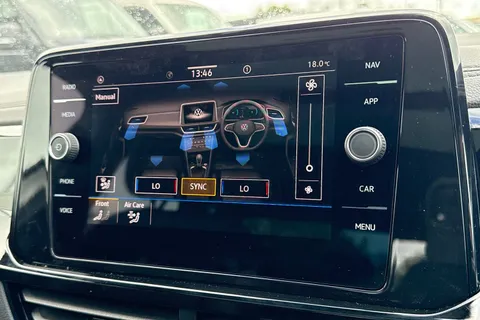  Volkswagen T-Roc 1.5 TSI Style Design Euro 6 (s/s) 5dr Thumbnail #57