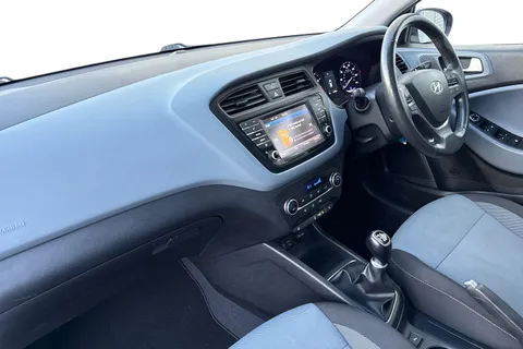 SC15UYX Hyundai I20 1.2 Premium SE Nav Euro 6 5dr Thumbnail #15