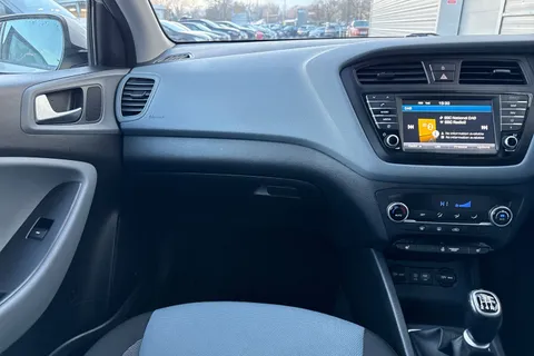 SC15UYX Hyundai I20 1.2 Premium SE Nav Euro 6 5dr Thumbnail #20