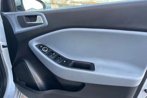 SC15UYX Hyundai I20 1.2 Premium SE Nav Euro 6 5dr Thumbnail #21