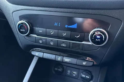 SC15UYX Hyundai I20 1.2 Premium SE Nav Euro 6 5dr Thumbnail #22