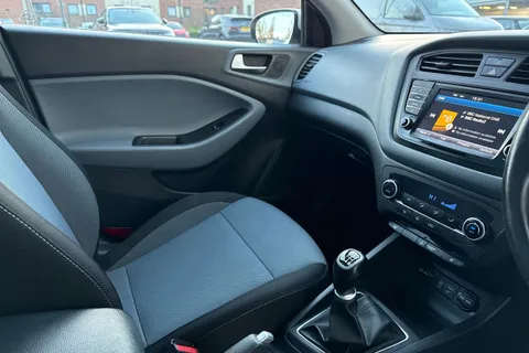 SC15UYX Hyundai I20 1.2 Premium SE Nav Euro 6 5dr Thumbnail #37