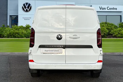 DG25EWU Volkswagen Transporter 2.0 TDI 150 Commerce Plus Van Thumbnail #4