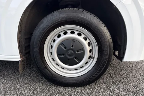 DG25EWU Volkswagen Transporter 2.0 TDI 150 Commerce Plus Van Thumbnail #9