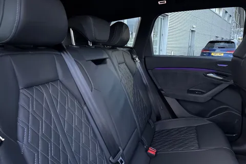 FP74AHY Audi Sq6 E-Tron SQ6 SUV Edition 1 e-tron  360,00 kW Thumbnail #19