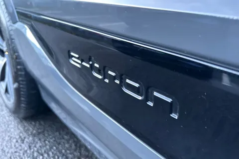 FP74AHY Audi Sq6 E-Tron SQ6 SUV Edition 1 e-tron  360,00 kW Thumbnail #29