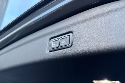 FP74AHY Audi Sq6 E-Tron SQ6 SUV Edition 1 e-tron  360,00 kW Thumbnail #37