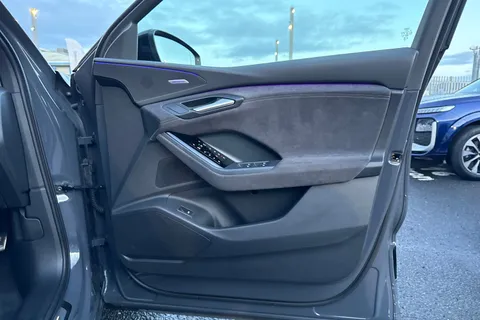 FP74AHY Audi Sq6 E-Tron SQ6 SUV Edition 1 e-tron  360,00 kW Thumbnail #46