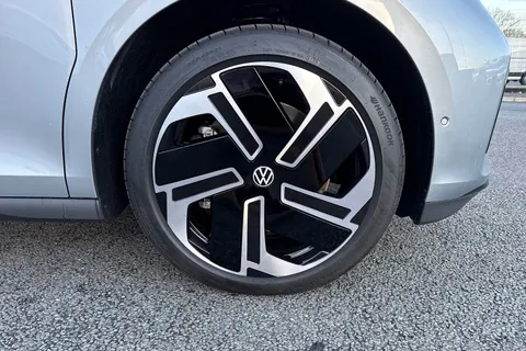 DF75PVK Volkswagen ID. Buzz GTX LWB 7 Seat 340 PS 79 kWh Pro Electric Automatic - Heat Pump Thumbnail #9