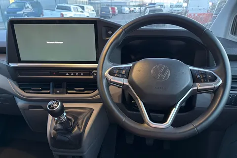 DG25EXT Volkswagen Transporter 2.0 TDI 150 Commerce Plus Van Thumbnail #19