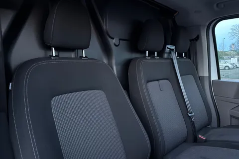 DG25EXT Volkswagen Transporter 2.0 TDI 150 Commerce Plus Van Thumbnail #25