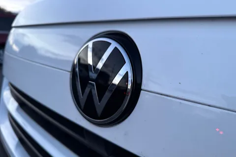 DG25EXT Volkswagen Transporter 2.0 TDI 150 Commerce Plus Van Thumbnail #30