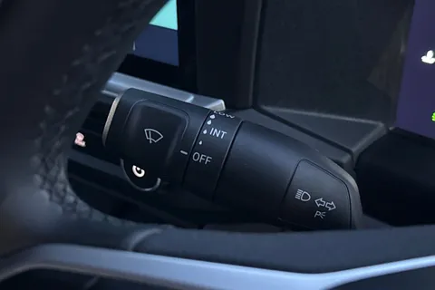 DG25EXT Volkswagen Transporter 2.0 TDI 150 Commerce Plus Van Thumbnail #41