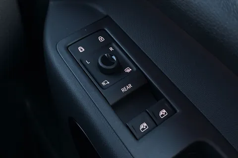 DF75PVK Volkswagen ID. Buzz GTX LWB 7 Seat 340 PS 79 kWh Pro Electric Automatic - Heat Pump Thumbnail #38