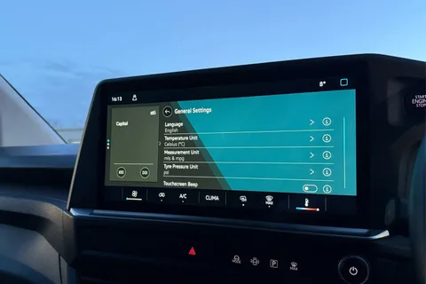 DG25EXT Volkswagen Transporter 2.0 TDI 150 Commerce Plus Van Thumbnail #52