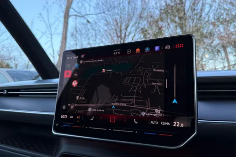 DF75PVK Volkswagen ID. Buzz GTX LWB 7 Seat 340 PS 79 kWh Pro Electric Automatic - Heat Pump Thumbnail #53