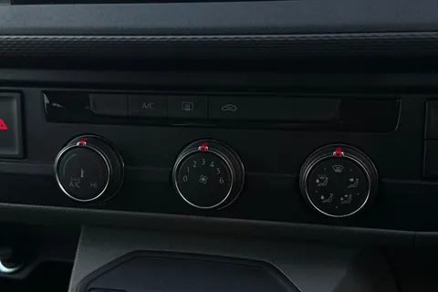 MF74OLR Volkswagen Transporter 2.0 TDI 150 Highline Kombi Van DSG Thumbnail #19