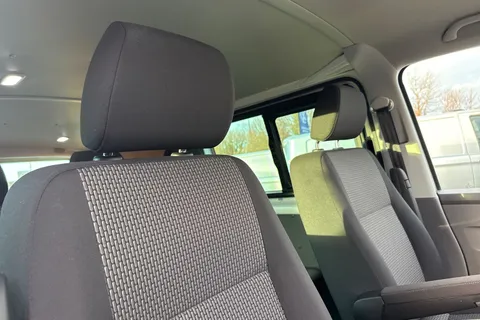 MF74OLR Volkswagen Transporter 2.0 TDI 150 Highline Kombi Van DSG Thumbnail #21