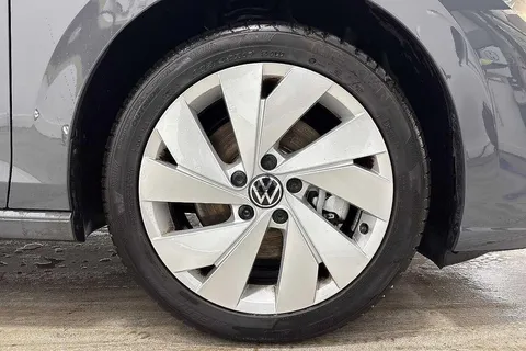 KR25PKJ Volkswagen Golf 1.5 TSI 204 Style eHybrid 5dr DSG Thumbnail #6