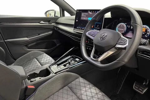 DA25OZM Volkswagen Golf 2.0 TDI 150 R-Line 5dr DSG **WINTER PACK** Thumbnail #6