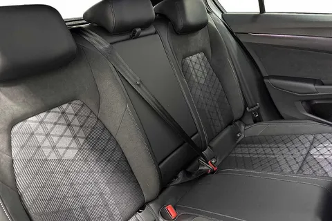 DA25OZM Volkswagen Golf 2.0 TDI 150 R-Line 5dr DSG **WINTER PACK** Thumbnail #9