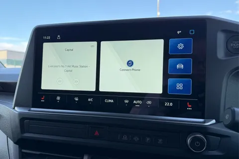 DF25GHZ Volkswagen Transporter 2.0 TDI 110 Commerce Pro Van Thumbnail #17