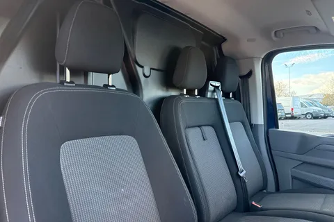 DF25GHZ Volkswagen Transporter 2.0 TDI 110 Commerce Pro Van Thumbnail #24