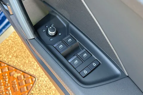  Audi A3 1.5 TFSI S line Euro 6 (s/s) 4dr Thumbnail #27