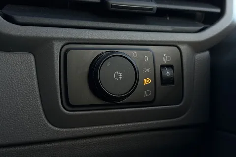 DF25GHZ Volkswagen Transporter 2.0 TDI 110 Commerce Pro Van Thumbnail #37