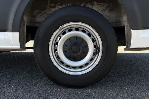 11 of 55 for VOLKSWAGEN CRAFTER 2.0 TDI 140PS Commerce High Roof Van