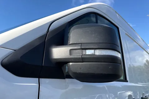 26 of 55 for VOLKSWAGEN CRAFTER 2.0 TDI 140PS Commerce High Roof Van