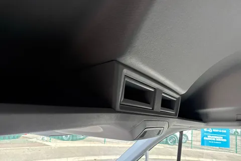 34 of 55 for VOLKSWAGEN CRAFTER 2.0 TDI 140PS Commerce High Roof Van