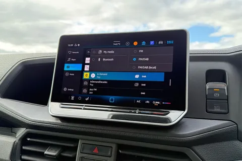 45 of 55 for VOLKSWAGEN CRAFTER 2.0 TDI 140PS Commerce High Roof Van