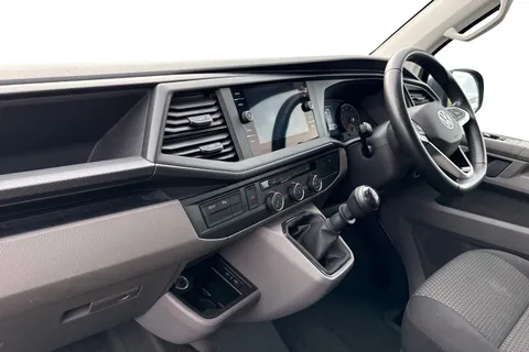 14 of 54 for VOLKSWAGEN TRANSPORTER 2.0 TDI 110 Highline Van