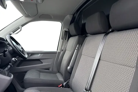 15 of 54 for VOLKSWAGEN TRANSPORTER 2.0 TDI 110 Highline Van