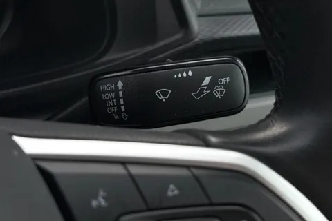 39 of 54 for VOLKSWAGEN TRANSPORTER 2.0 TDI 110 Highline Van