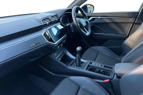 DF22LFG Audi Q3 S line 35 TFSI  150 PS 6-speed Thumbnail #16