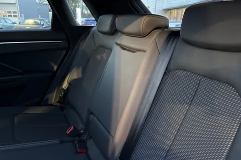 DF22LFG Audi Q3 S line 35 TFSI  150 PS 6-speed Thumbnail #20