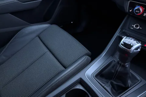 DF22LFG Audi Q3 S line 35 TFSI  150 PS 6-speed Thumbnail #21