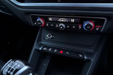 DF22LFG Audi Q3 S line 35 TFSI  150 PS 6-speed Thumbnail #50