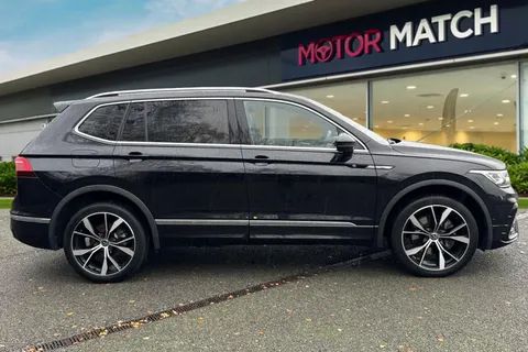 MT24AEE Volkswagen Tiguan Allspace 2.0 TSI R-Line DSG 4Motion Euro 6 (s/s) 5dr Thumbnail #4