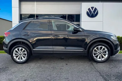 GK74CZF Volkswagen T-Roc 1.5 TSI Style 5dr DSG Thumbnail #4