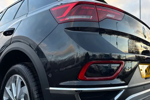 GK74CZF Volkswagen T-Roc 1.5 TSI Style 5dr DSG Thumbnail #9