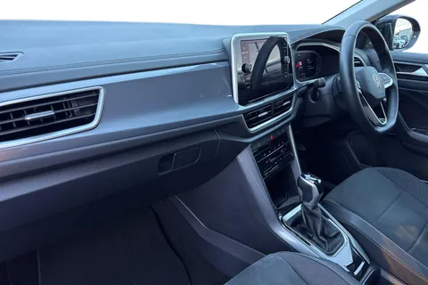 GK74CZF Volkswagen T-Roc 1.5 TSI Style 5dr DSG Thumbnail #16