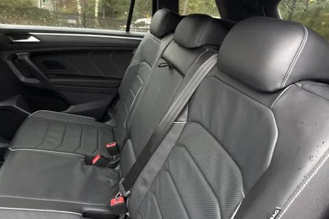 MT24AEE Volkswagen Tiguan Allspace 2.0 TSI R-Line DSG 4Motion Euro 6 (s/s) 5dr Thumbnail #20