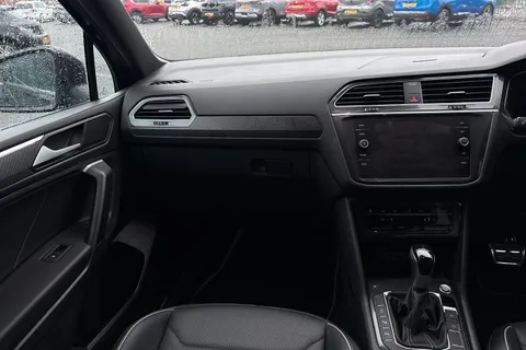MT24AEE Volkswagen Tiguan Allspace 2.0 TSI R-Line DSG 4Motion Euro 6 (s/s) 5dr Thumbnail #21