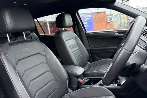 MT24AEE Volkswagen Tiguan Allspace 2.0 TSI R-Line DSG 4Motion Euro 6 (s/s) 5dr Thumbnail #25
