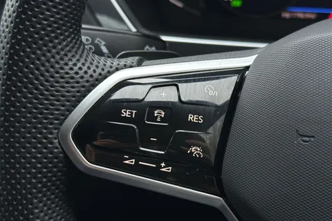 MT24AEE Volkswagen Tiguan Allspace 2.0 TSI R-Line DSG 4Motion Euro 6 (s/s) 5dr Thumbnail #27